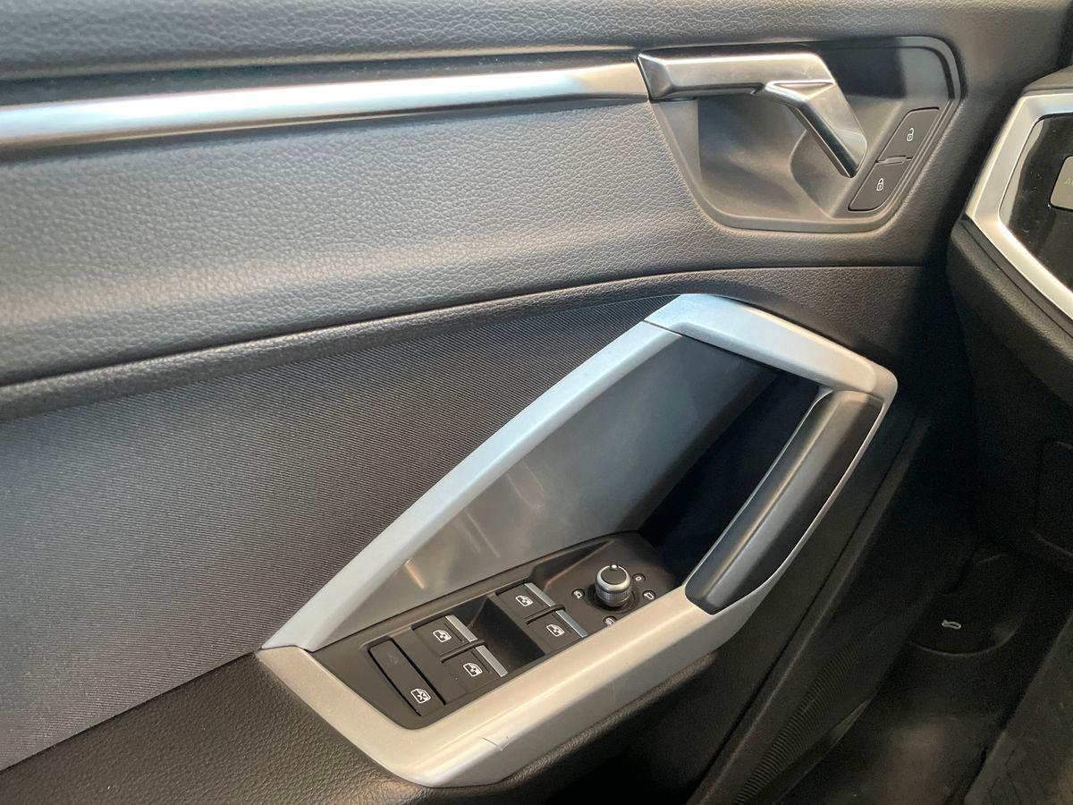 AUDI Q3 II 2018 - Q3 40 2.0 tfsi Business quattro s-tronic