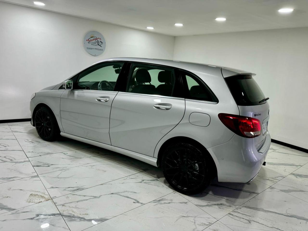 Mercedes-benz B 180 B 180 d Automatic Premium