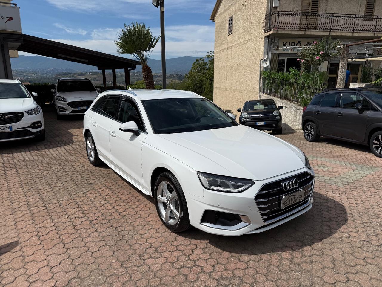 Audi A4 Avant 40 TDI quattro S tronic Business Advanced