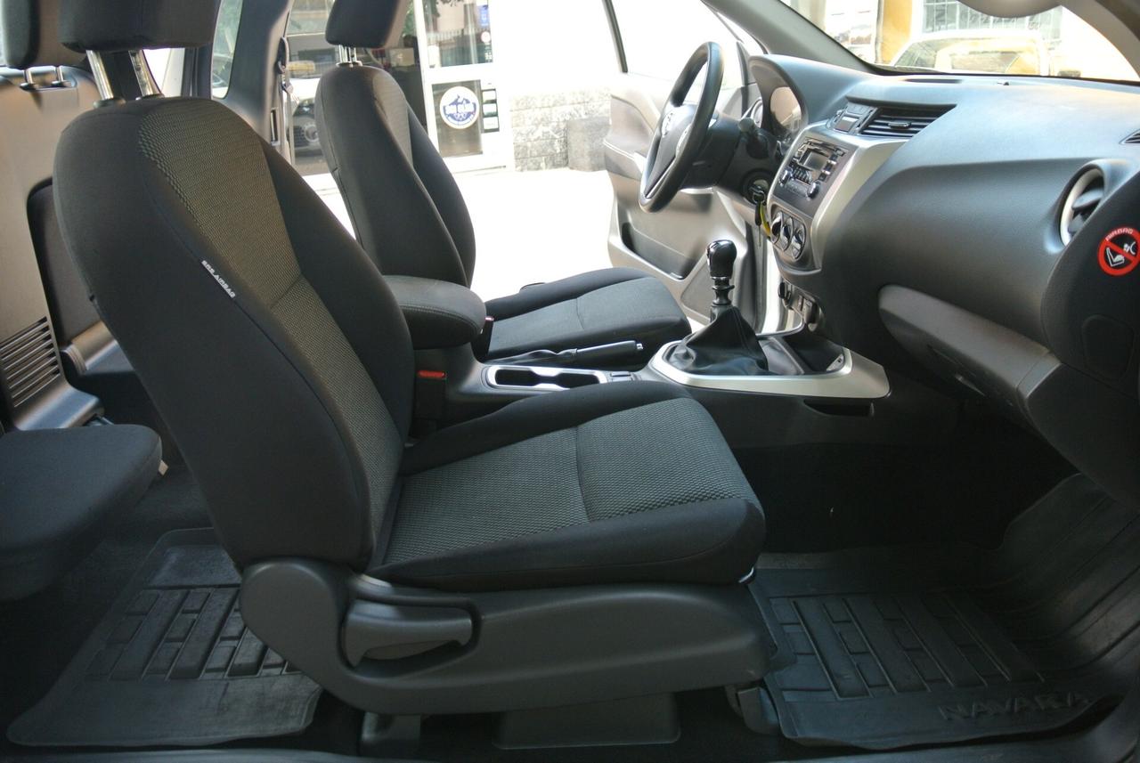 Nissan Navara 2.3 dCi 4WD King Cab Visia