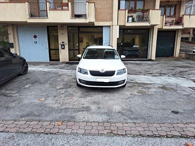 Skoda Octavia 2.0 TDI CR 4x4 Wagon Style