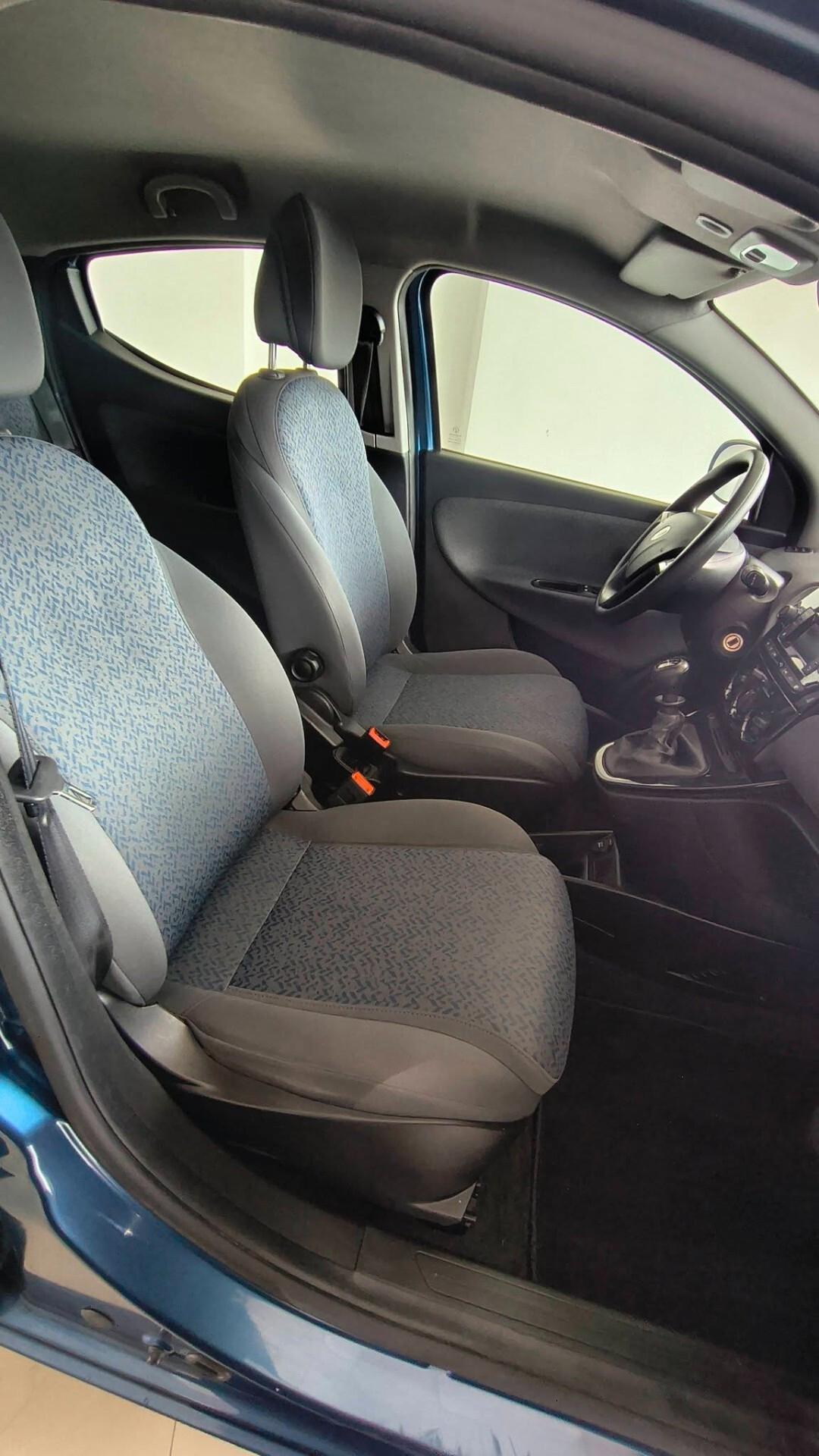 Lancia Ypsilon 1.0 FireFly 5 porte S&S Hybrid Silver Plus