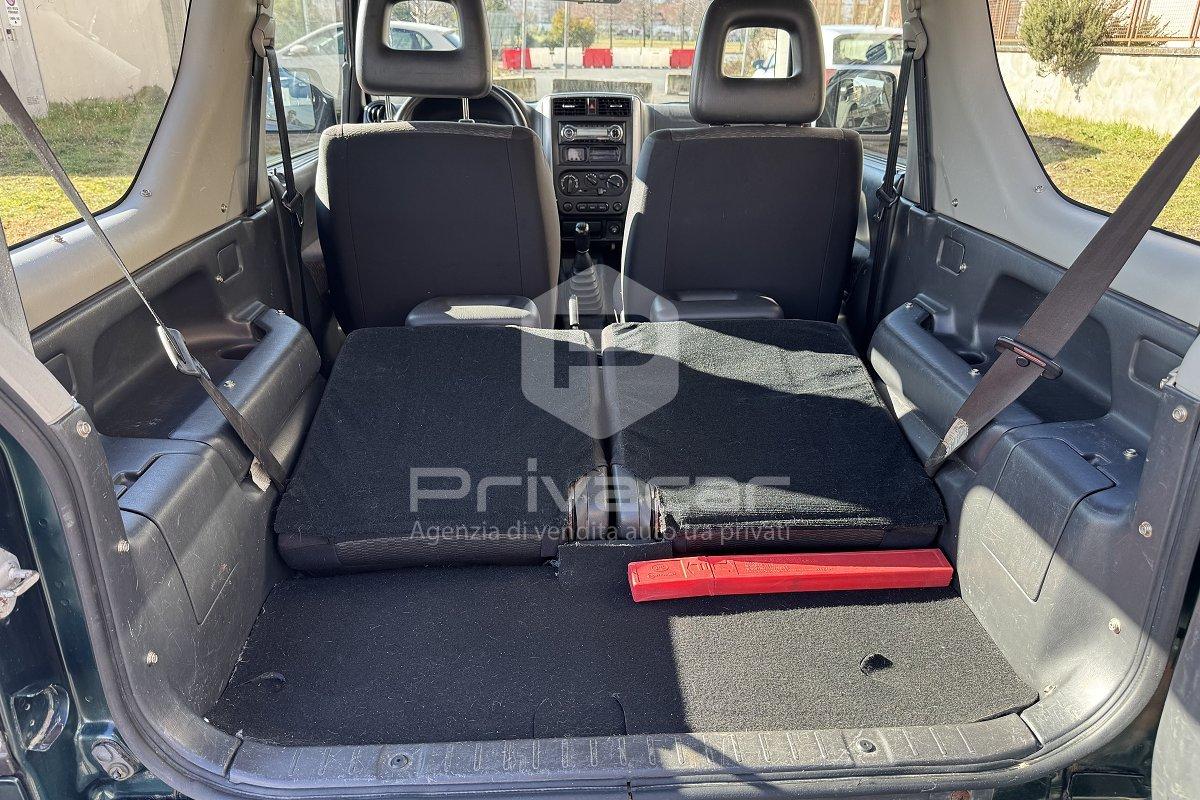 SUZUKI Jimny 1.3i 16V cat 4WD JLX