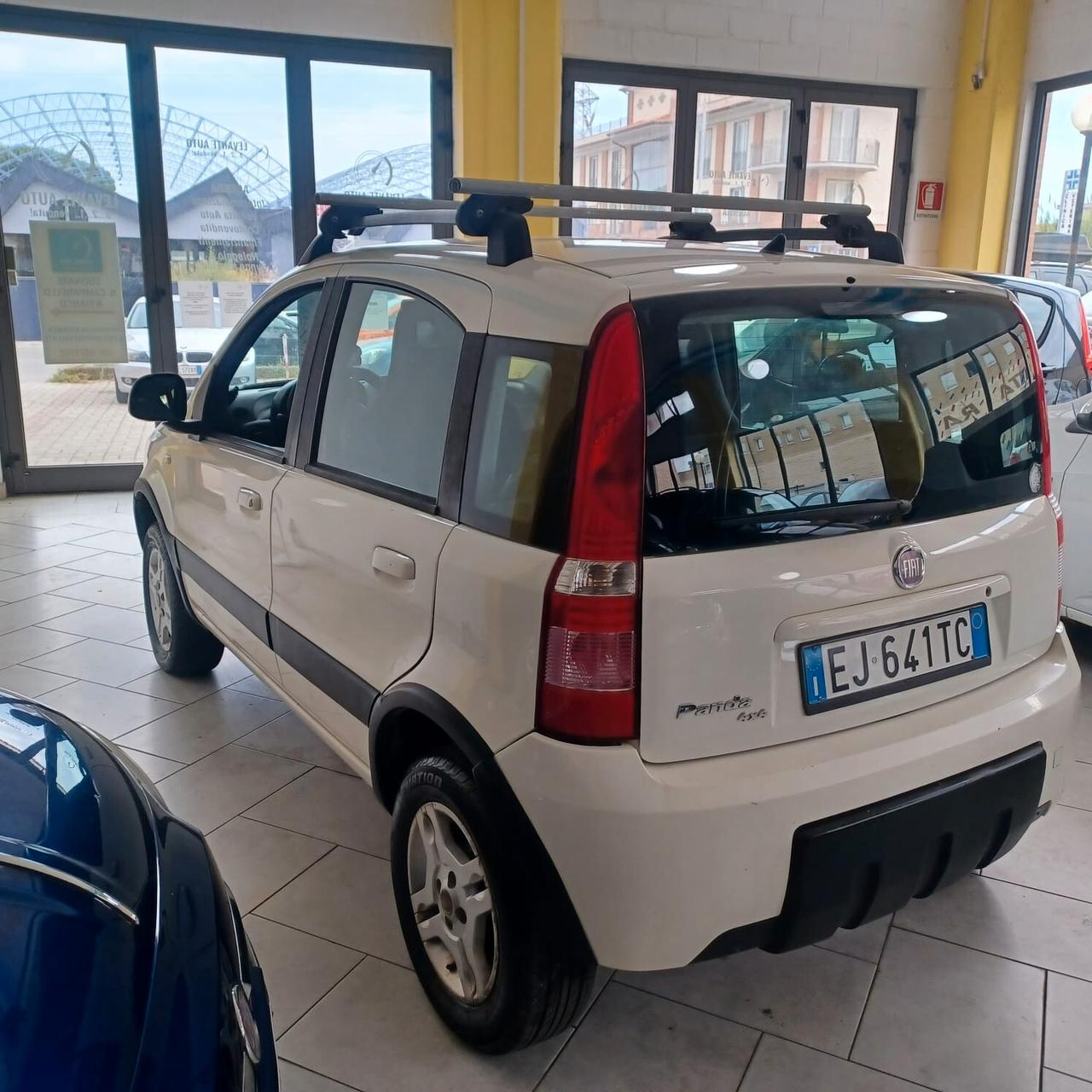 PANDA CROSS 4X4 1.3 MJTD INDISTRUTTIBILE