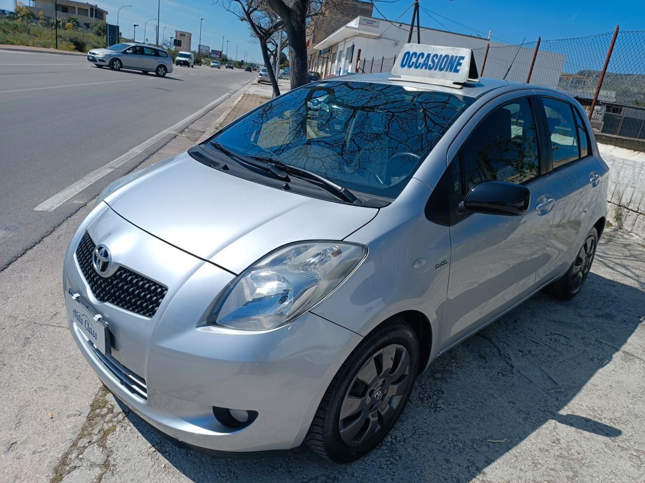 Toyota Yaris 1.4 D-4D 5 porte Sol