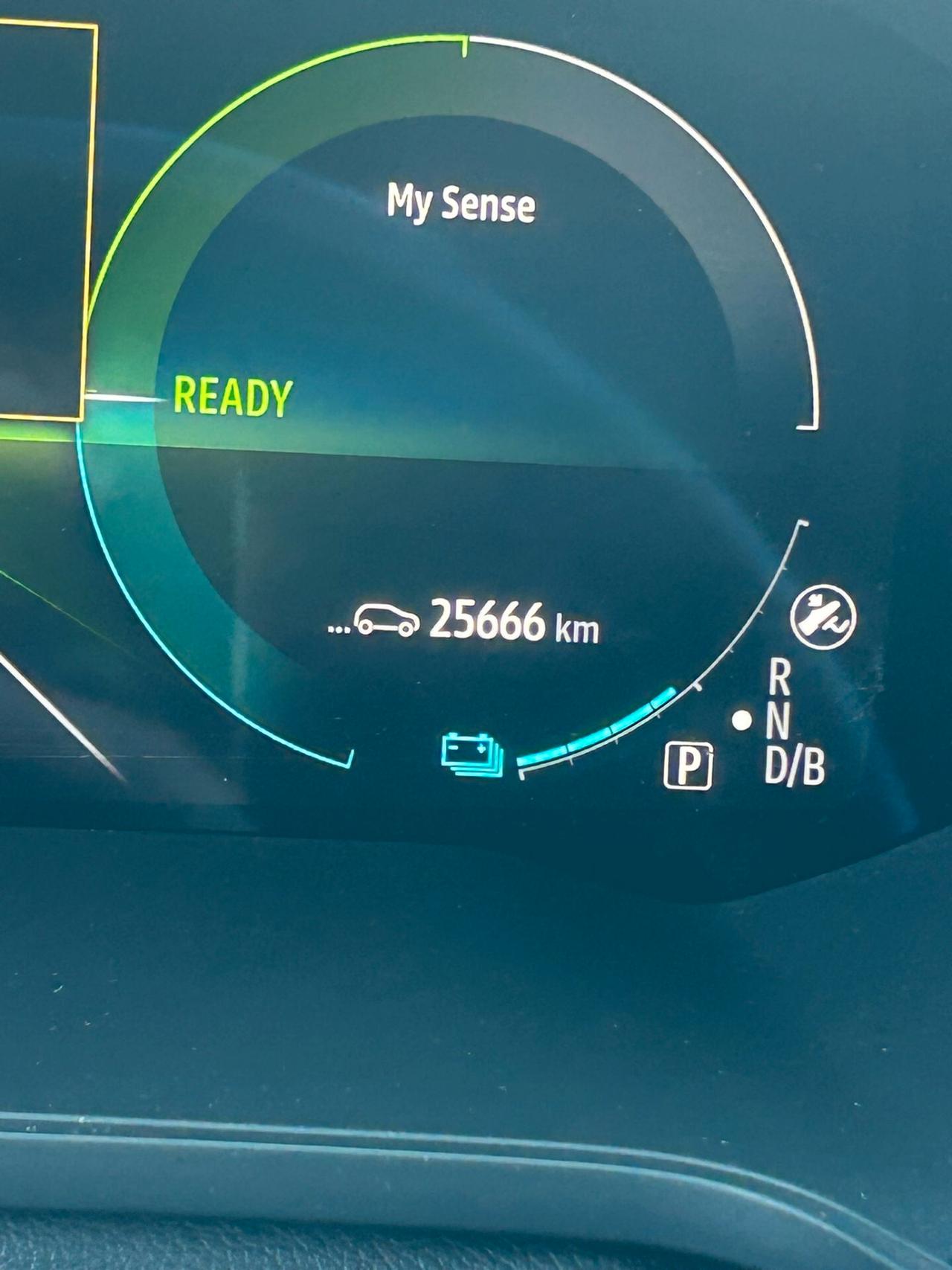 Renault Captur Full Hybrid E-Tech 145 CV Initiale Paris
