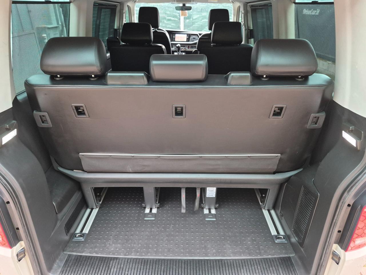 Volkswagen T6.1 Multivan 2.0 TDI COMFORTLINE DSG 150CV 5 PORTE PASSO CORTO PELLE NAVI CARPLAY