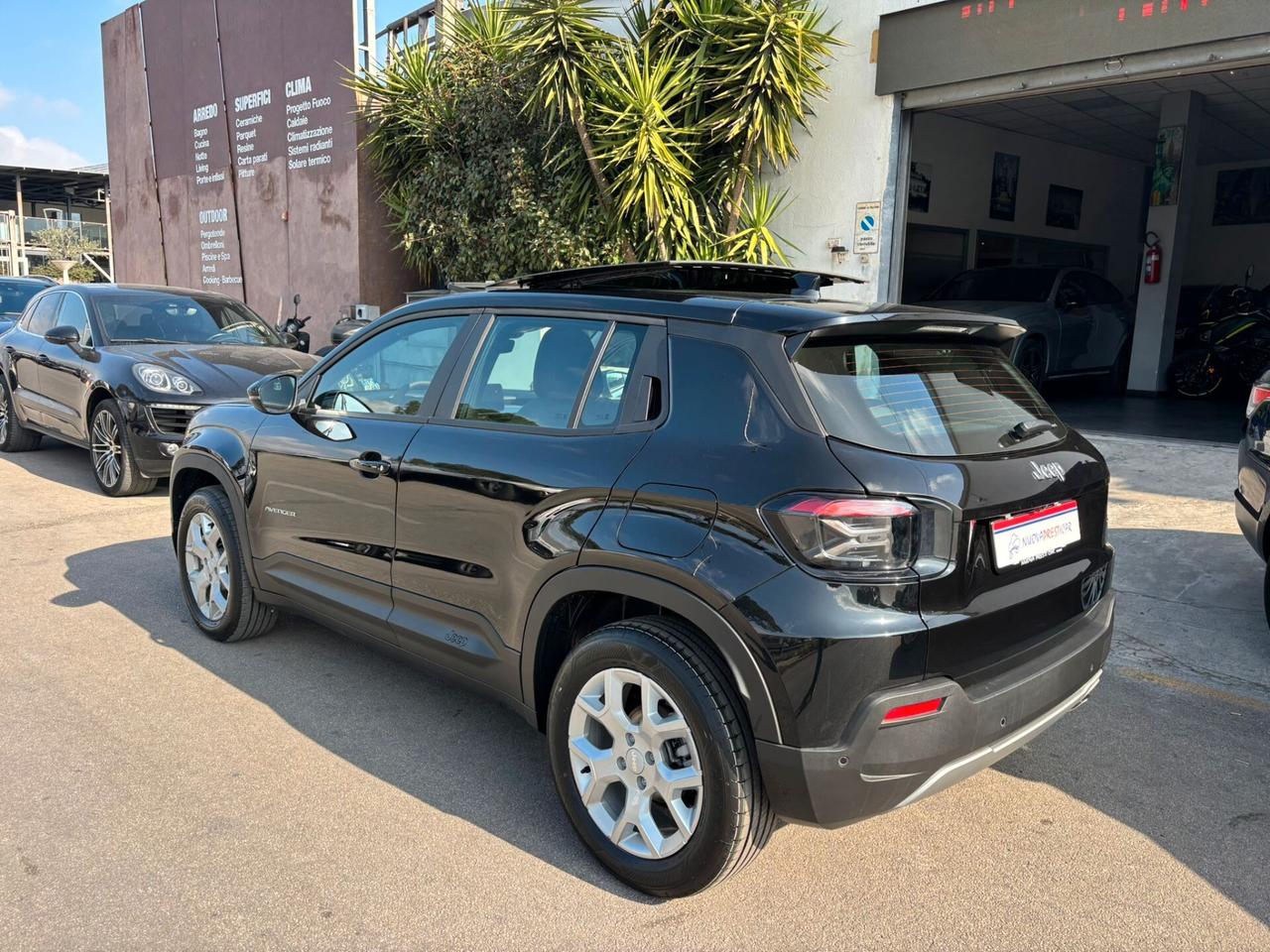 Jeep Avenger E-Hybrid tech & Sky 1.2 110 cv dct Mhev