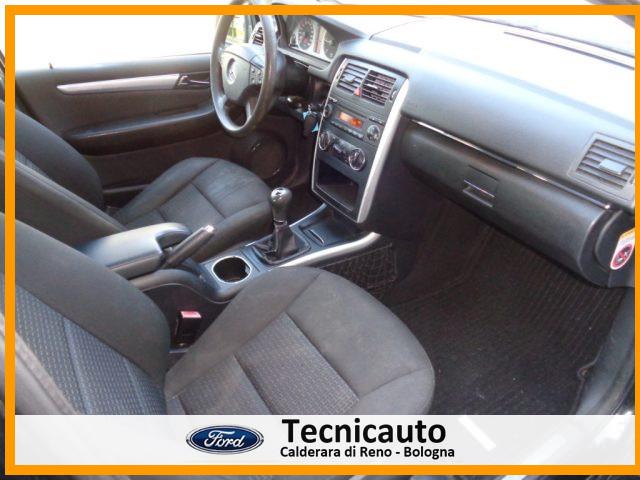 MERCEDES-BENZ B 180 CDI Executive