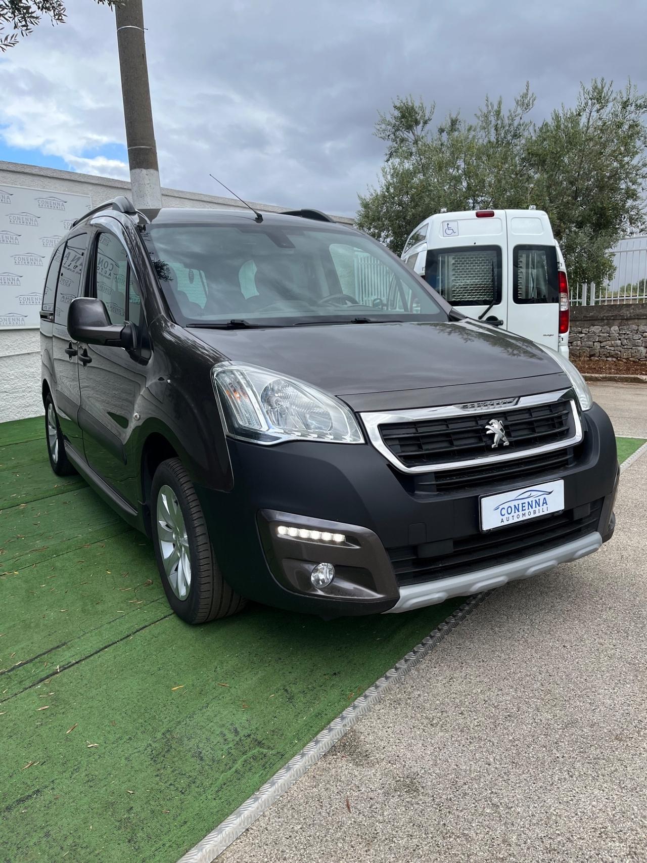 Peugeot Partner Tepee BlueHDi 120 S&S Outdoor