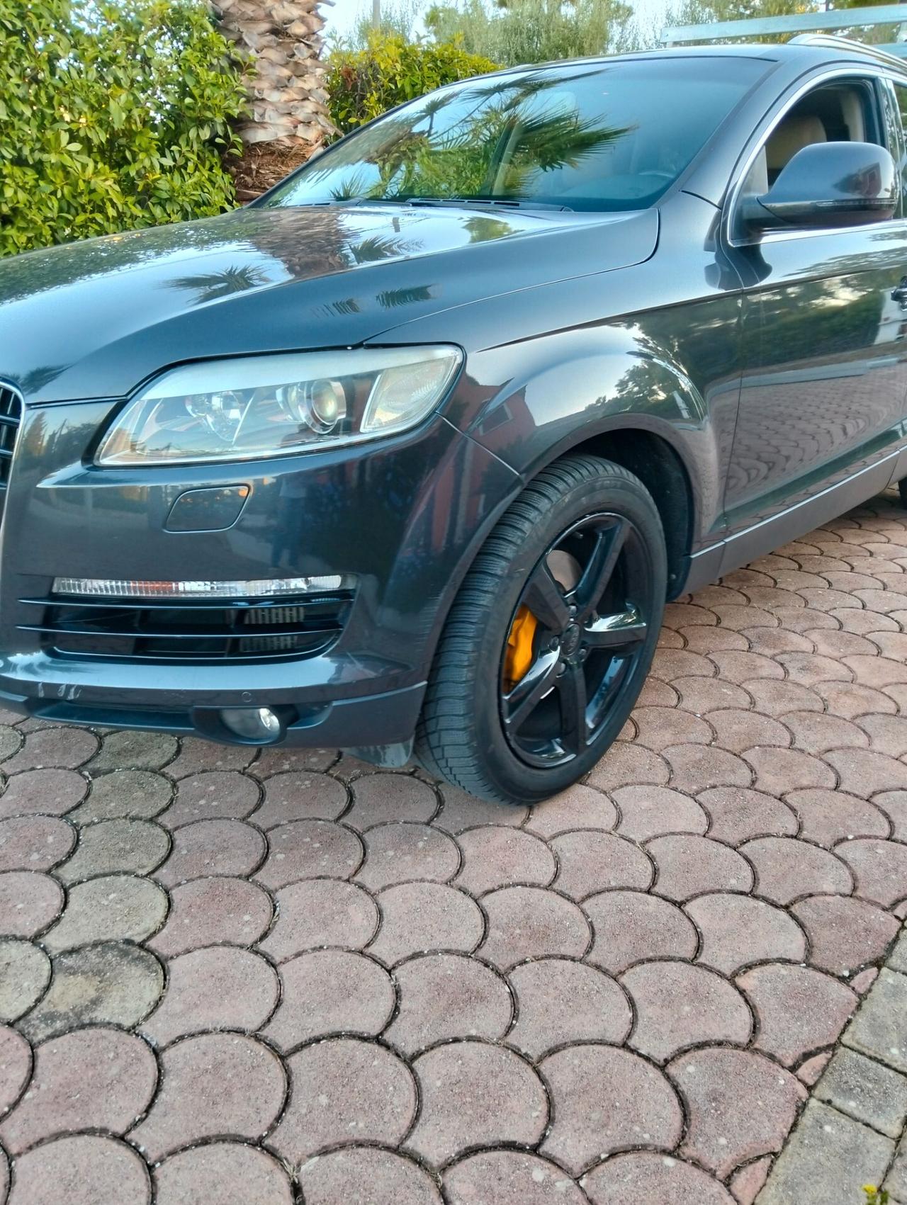 Audi Q7 3.0 V6 TDI 233CV quattro tiptronic