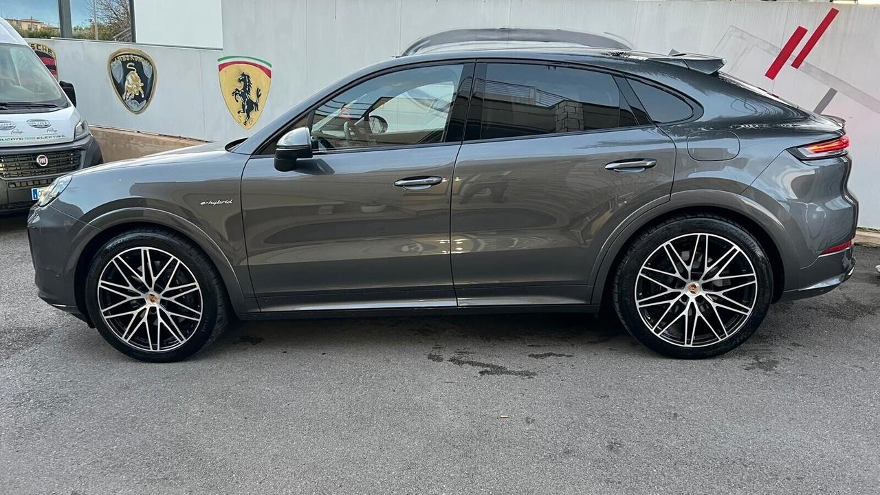 PORSCHE CAYENNE COUPÉ 3.0 V6 E-HYBRID 2024 STRAFULL