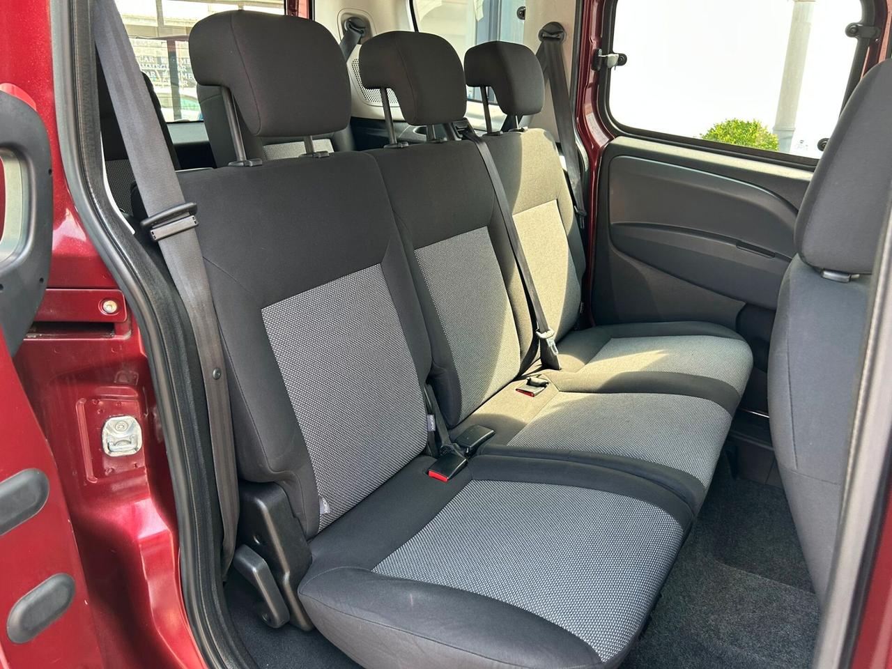Fiat Doblò 1.6 MJ 90Cv 7 POSTI AUTOVETTURA-2011