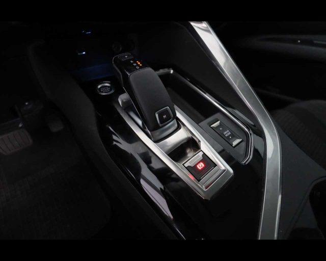PEUGEOT 3008 BlueHDi 130 S&S EAT8 Active Business
