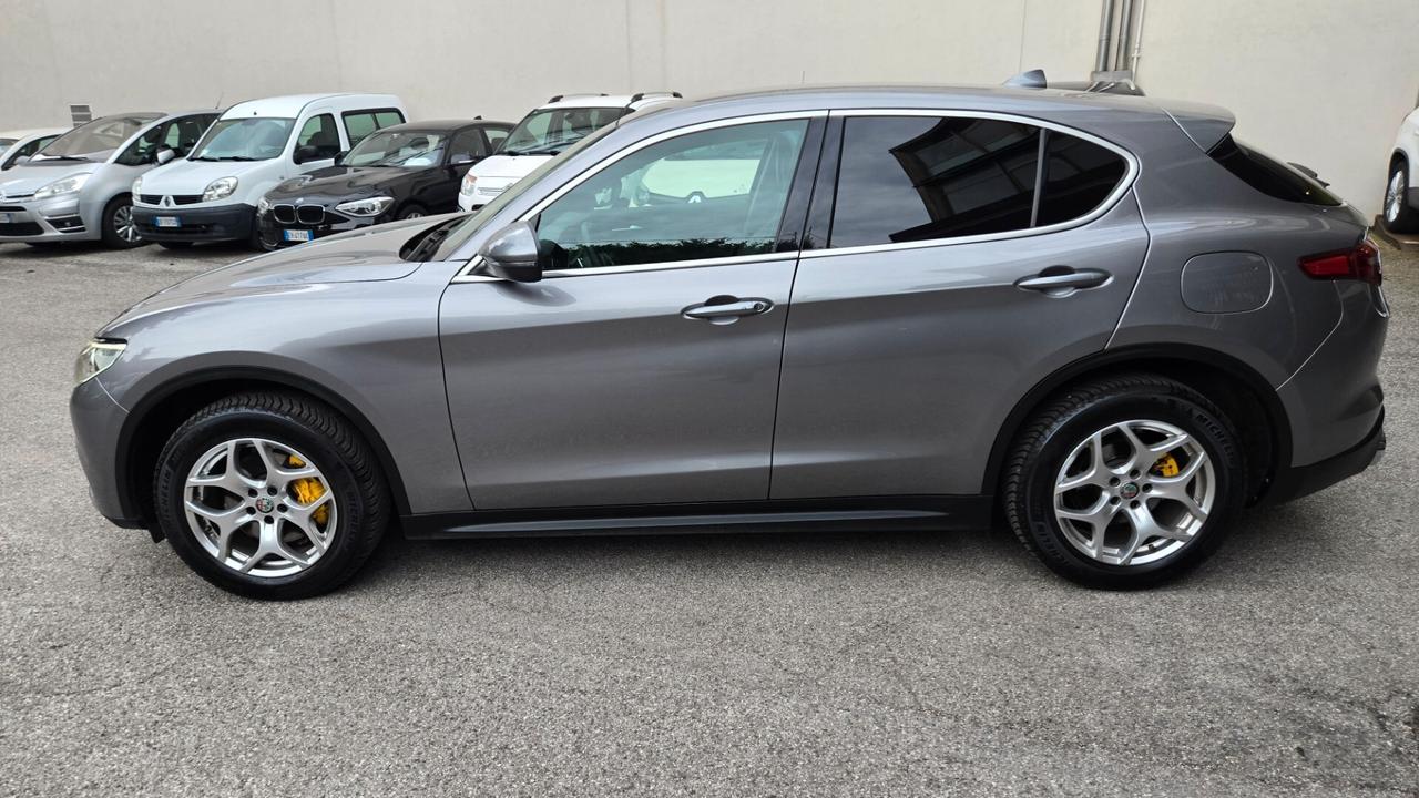 Alfa Romeo Stelvio 2.2 Turbodiesel 210 CV AT8 Q4 Executive