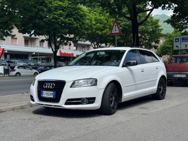 Audi A3 SPB 1.6 TDI 105 CV CR - VETRI OSCURATI - GIA' TAGLIANDATA