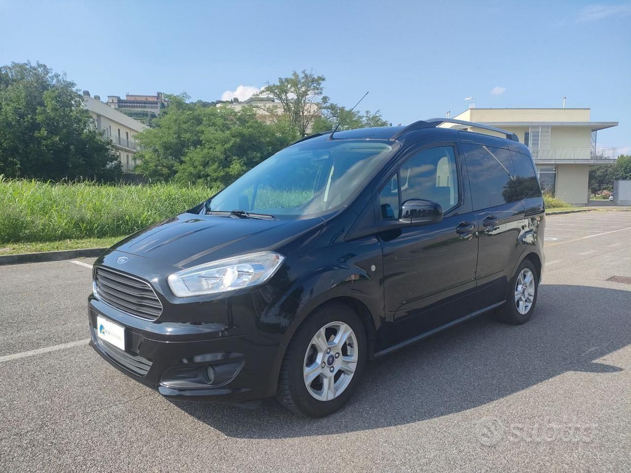 FORD Tourneo Courier 1.0 EcoBoost 100 CV Titaniu