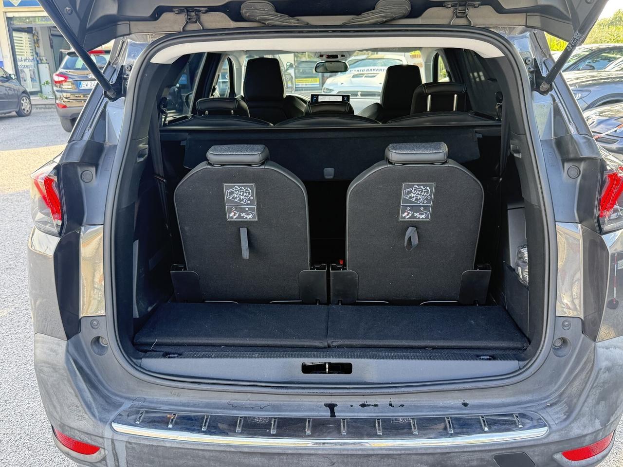 PEUGEOT 5008 1.5TDCI 4X4 GT LINE 7 POSTI