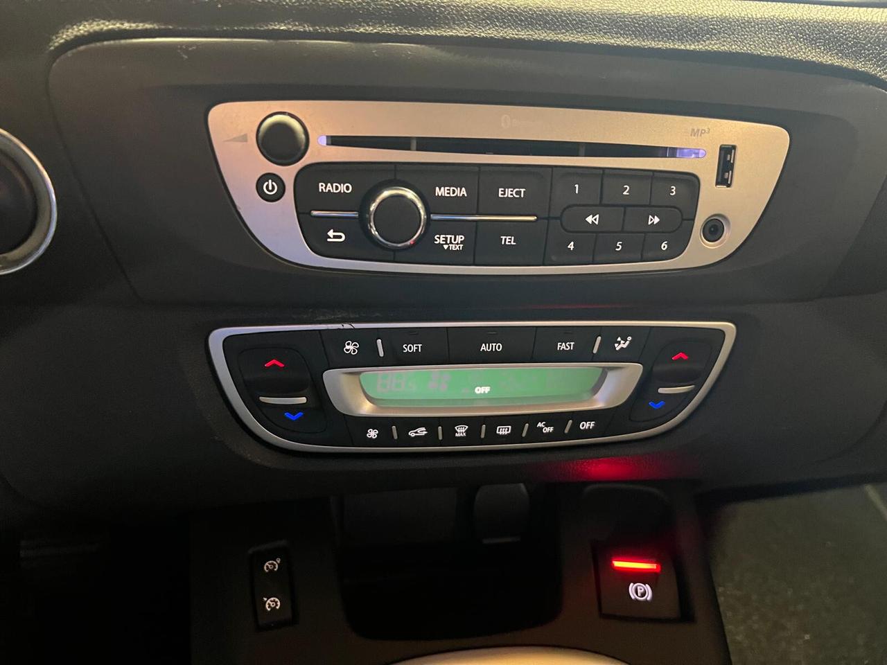 Renault Scenic XMod 1.5 dCi Limited 2015