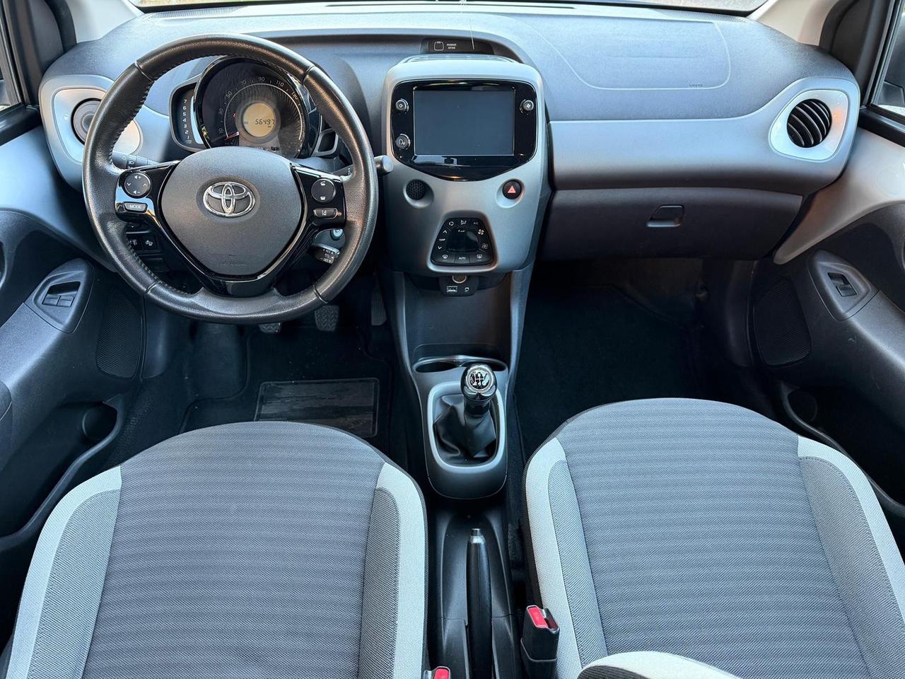 Toyota Aygo 1.0 VVT-i 72 CV 5 porte x-play