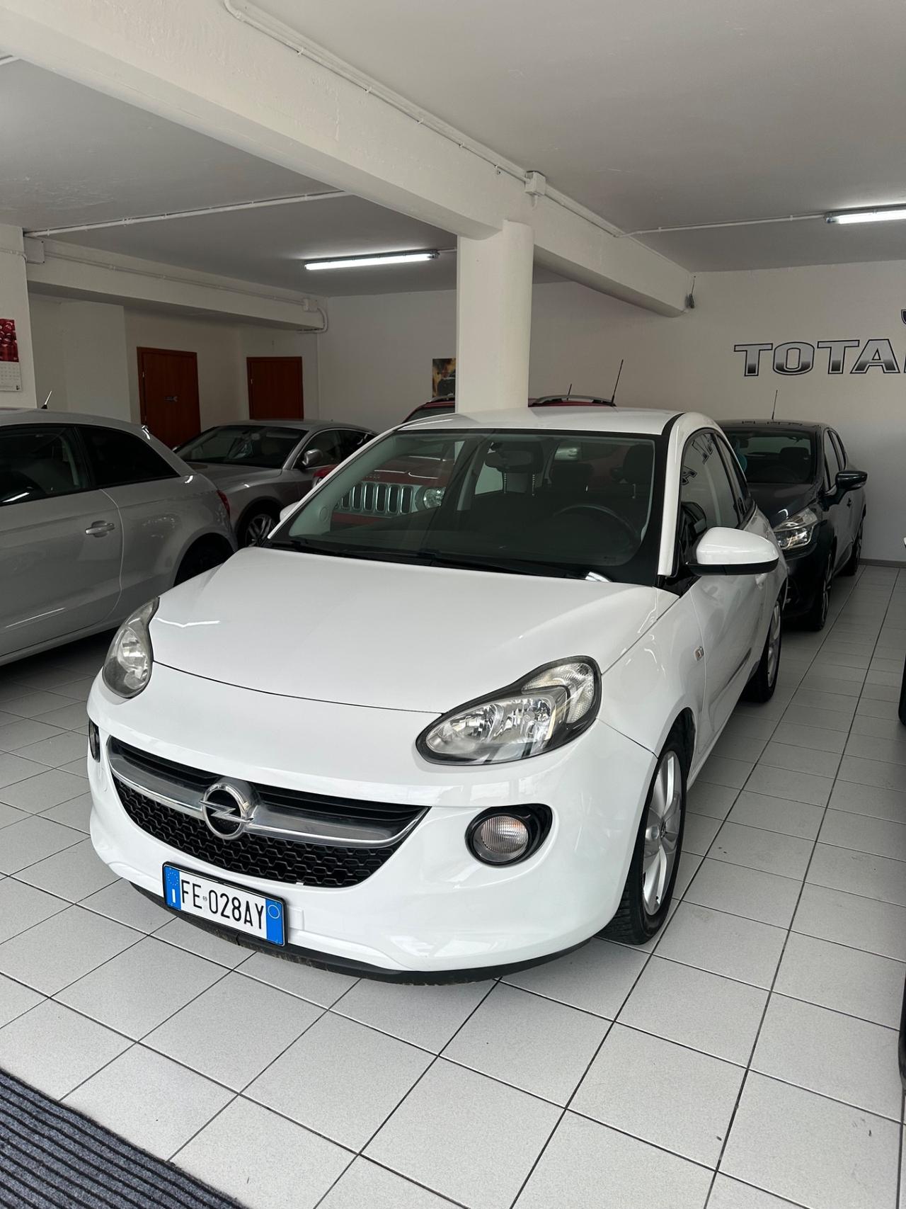 Opel Adam 1.2 70 CV