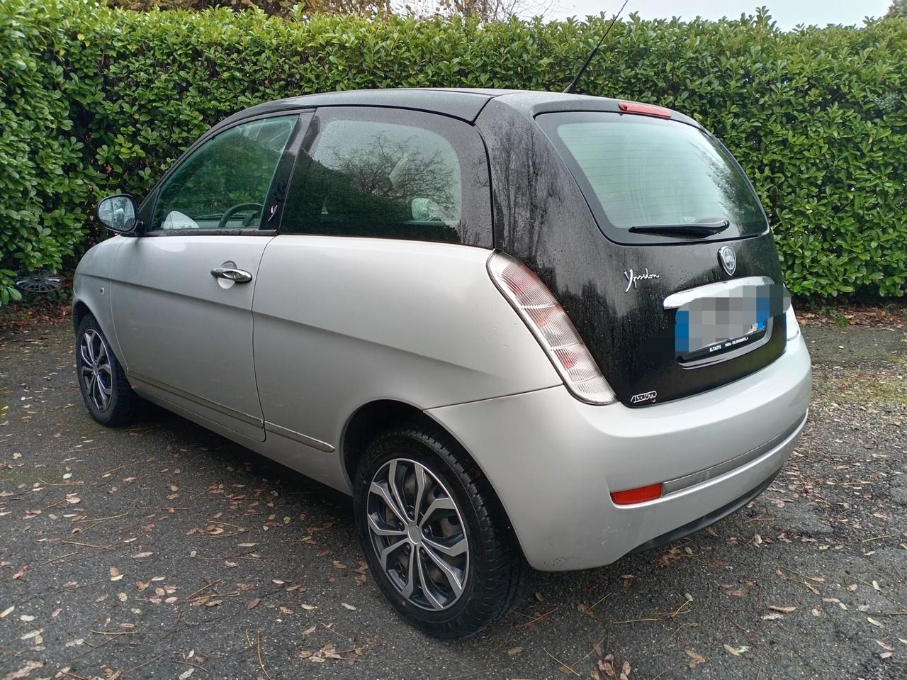 Lancia Ypsilon 1.2 Oro