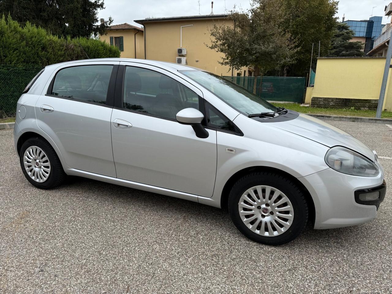 Fiat Punto Evo 1.4 GPL - NEOPATENTATI - 12 MESI DI GARANZIA -