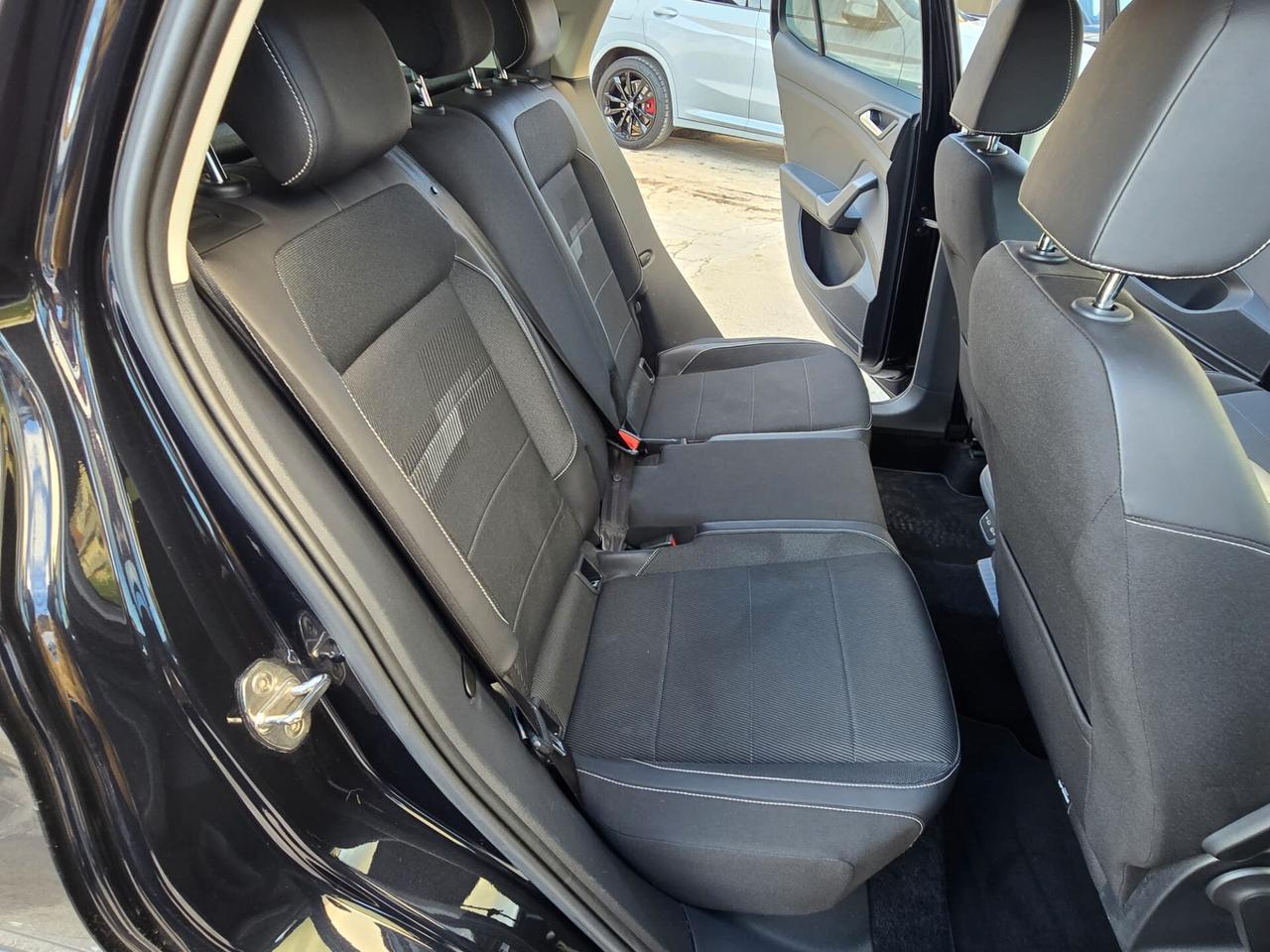 Volkswagen T-Cross 1.0 TSI Style 110 cv - 2021