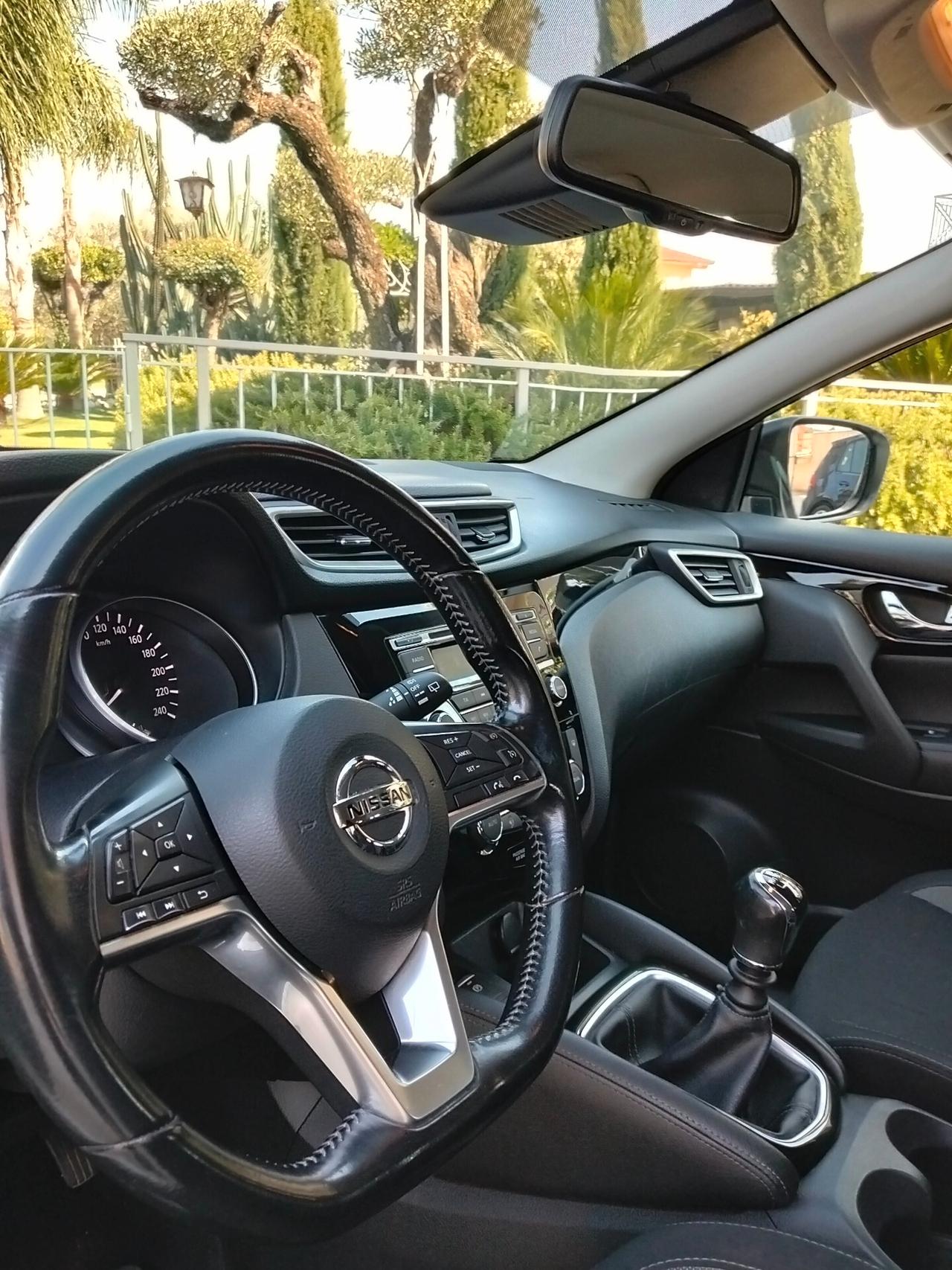 Nissan Qashqai 1.5 dCi N-Connecta
