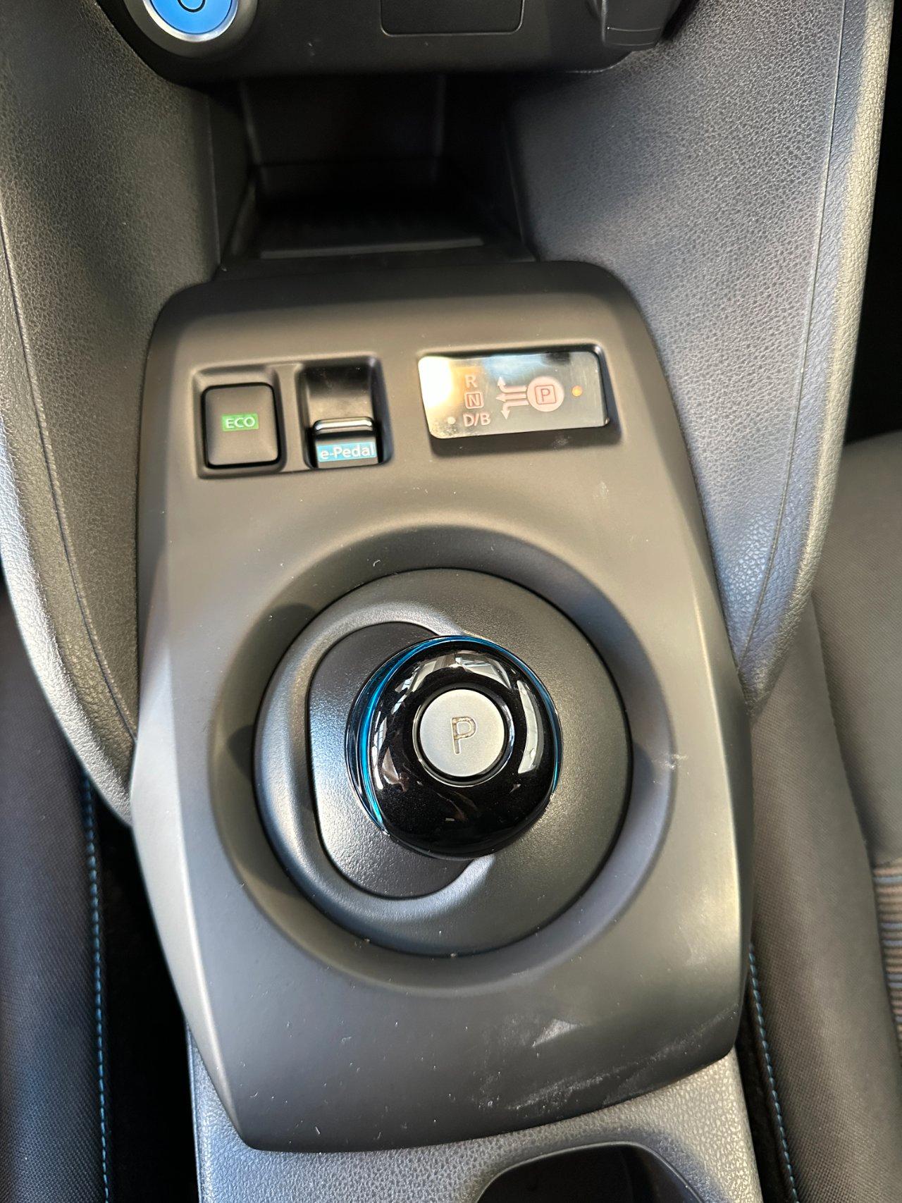 Nissan Leaf N-Connecta 40kWh 150cv my19 - FULL