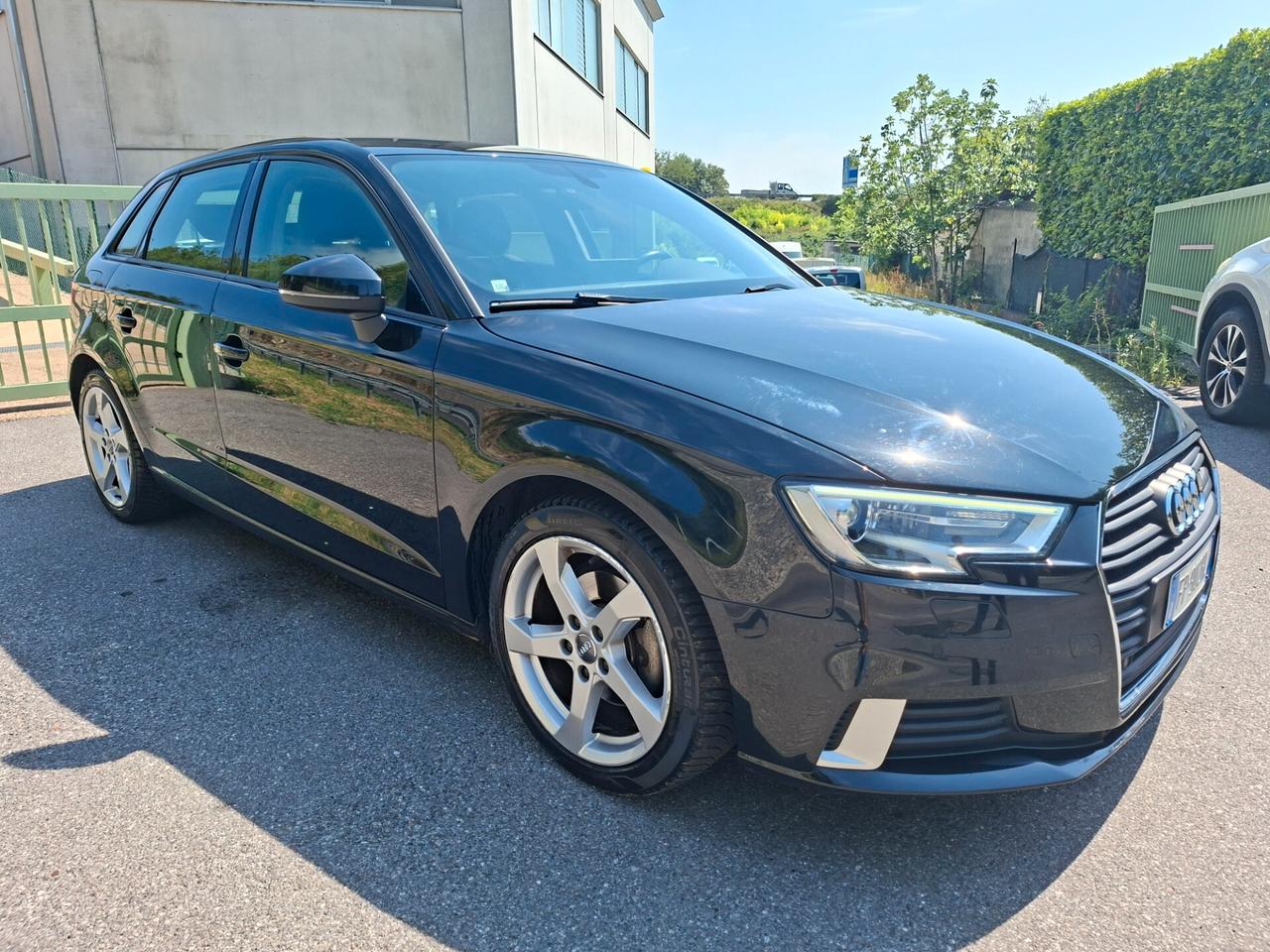 Audi A3 1.6 TDI AUTOMATICO / EURO 6B