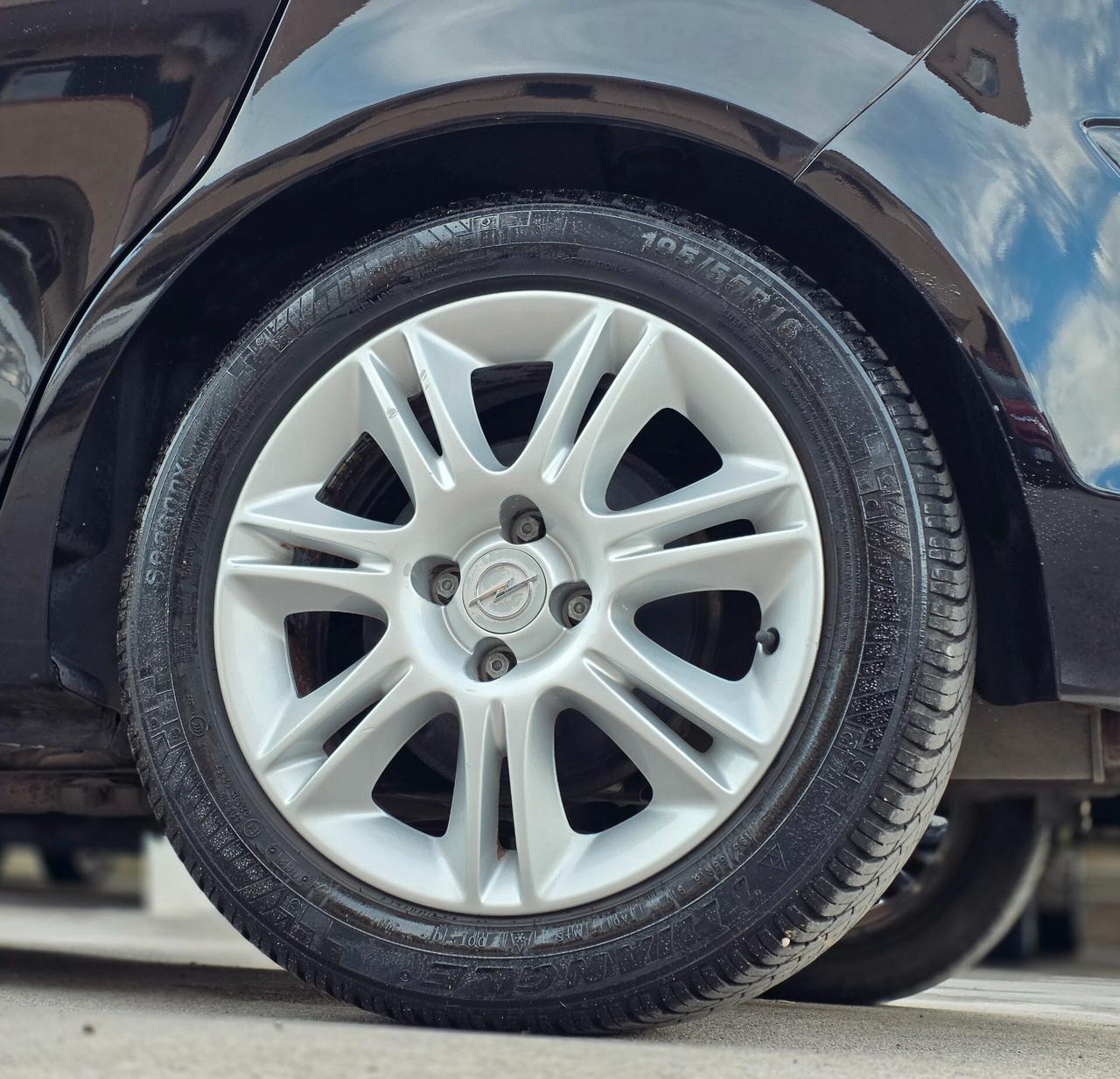 Opel Corsa 1.3 CDTI 75CV ecoFLEX 5 porte Cosmo