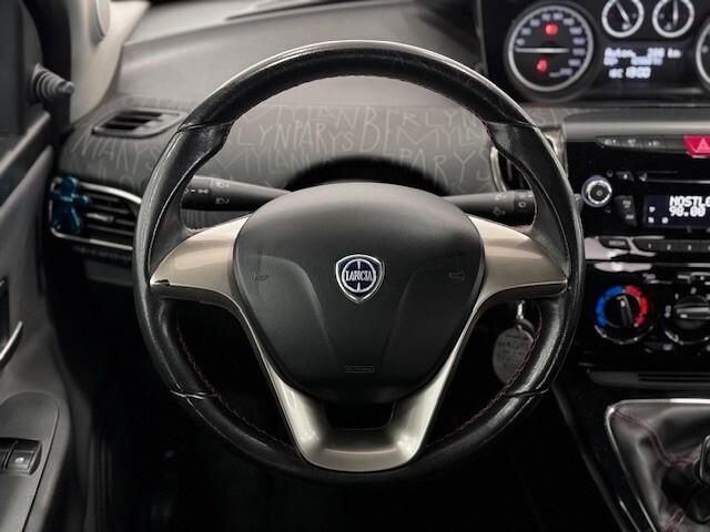 Lancia Ypsilon 1.2 69 CV 5 porte Platinum