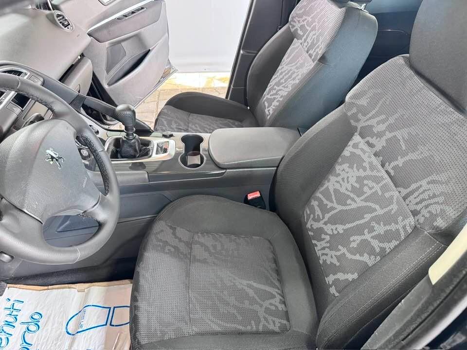 Peugeot 3008 1.6 HDi 110CV Premium