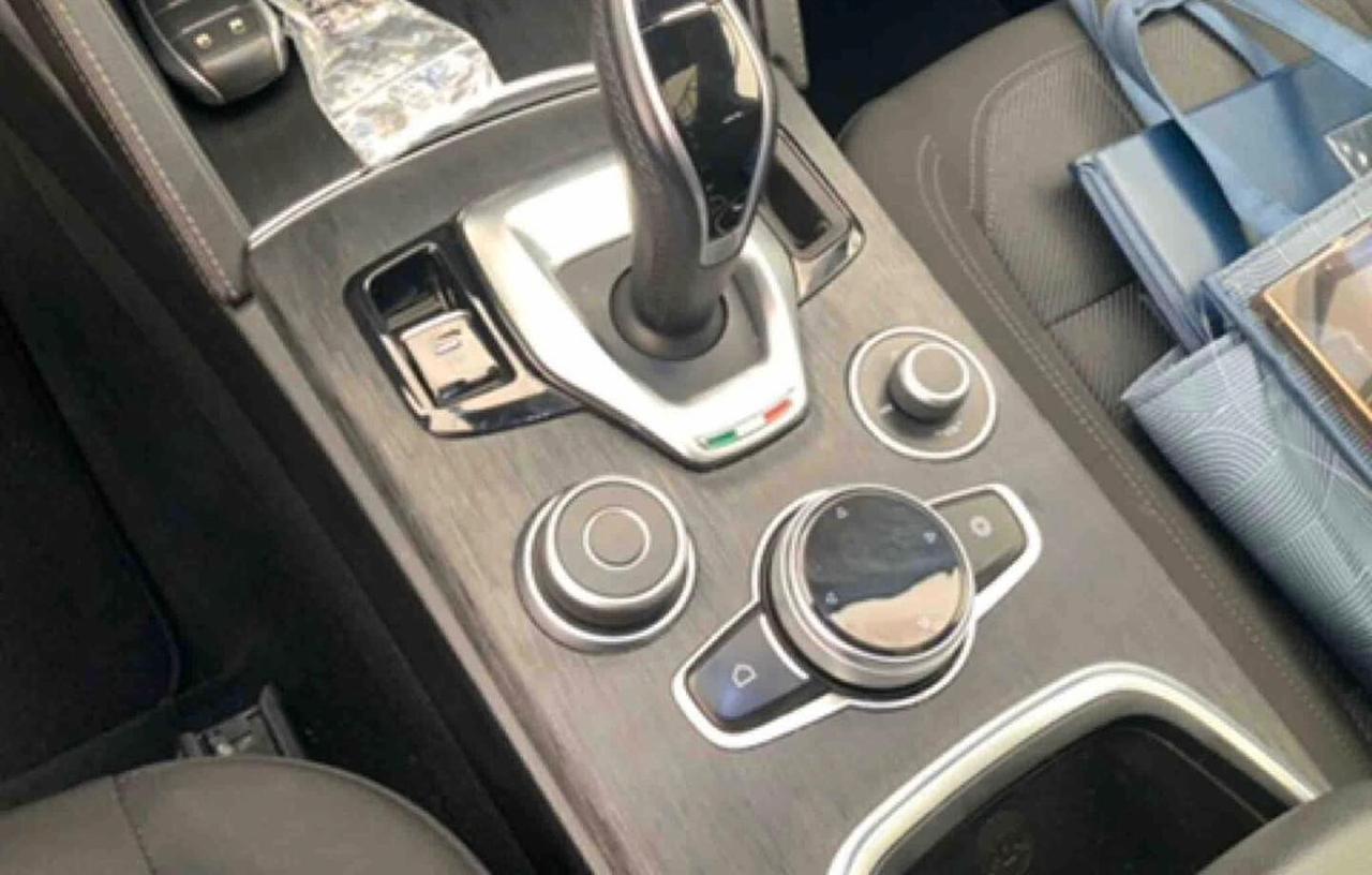 Alfa Romeo Stelvio 2.2 T.D 160CV -AUTOCARRO- TETTO A