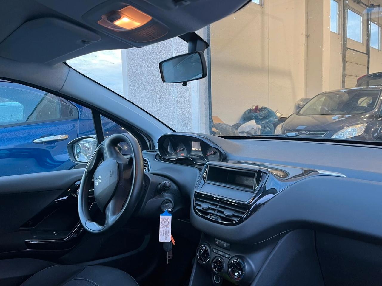 Peugeot 208 1.0 VTi 68 CV 5 porte KM 44000 2013