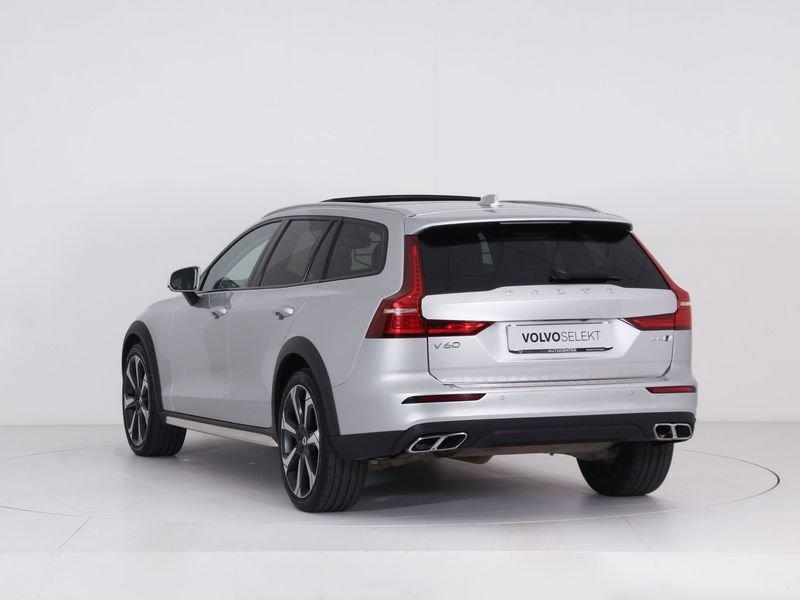 Volvo V60 Cross Country D4 AWD Geartronic Business Pro