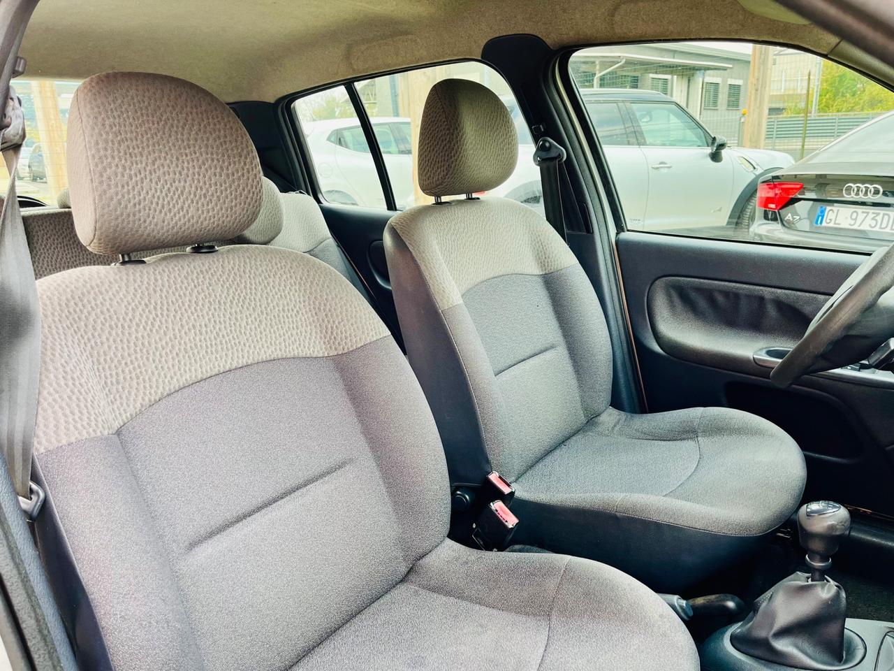 Renault Clio 1.2 cat 5 porte Confort Authentique