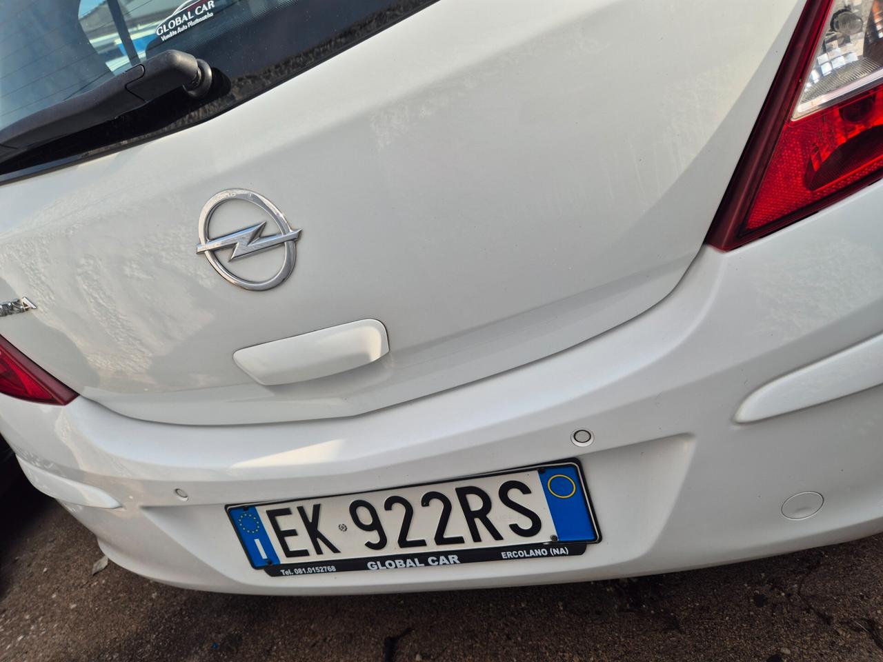 Opel Corsa 1.4 16V 5 porte Cosmo PARI NUOVO!!!!