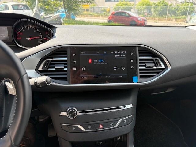 Peugeot 308 BlueHDi 130 S&S Allure