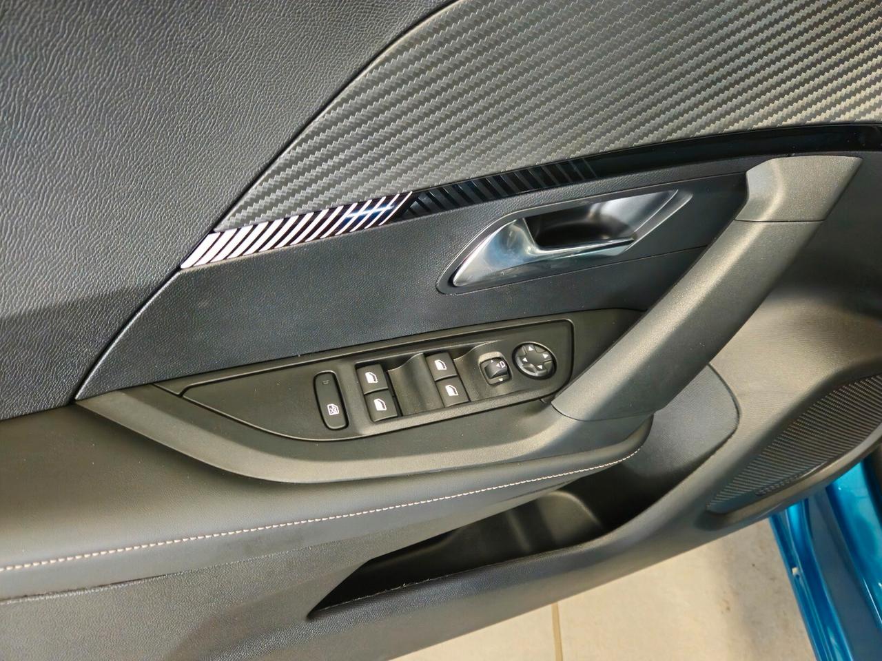 Peugeot 2008 PureTech 100 S&S Allure