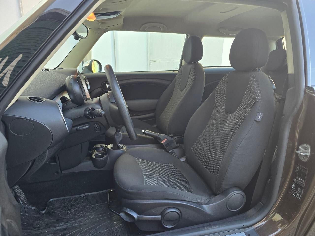 Mini 1.6 16V Cooper D