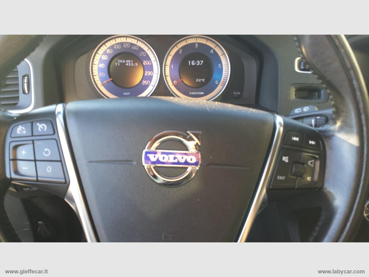 VOLVO V60 D3 Geartronic R-design