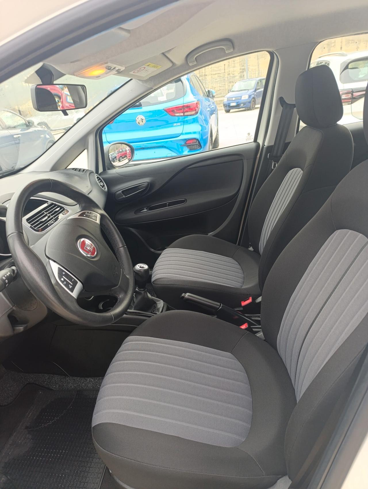 Fiat Punto 1.3 MJT II S&S 95 CV 5 porte Street