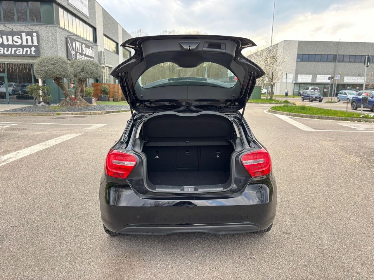 Mercedes-benz A 180 d Automatic Advanced