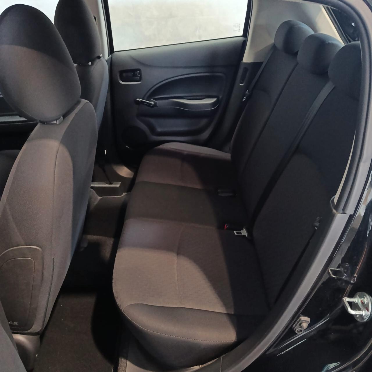 Mitsubishi Space Star 1.0 Invite SOLO 28000KM