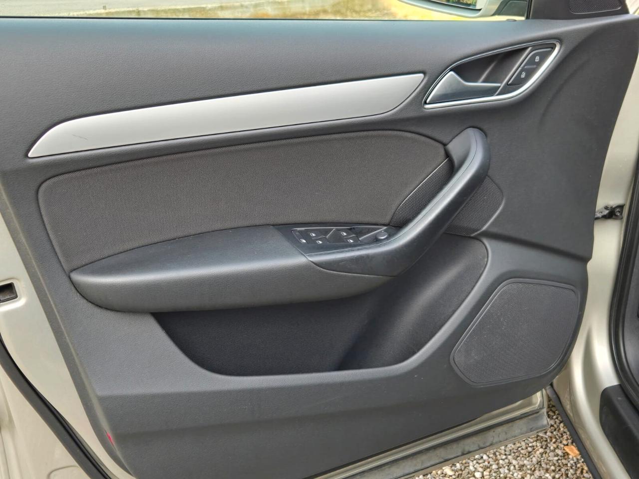 Audi Q3 2.0 TDI 150 CV quattro Business