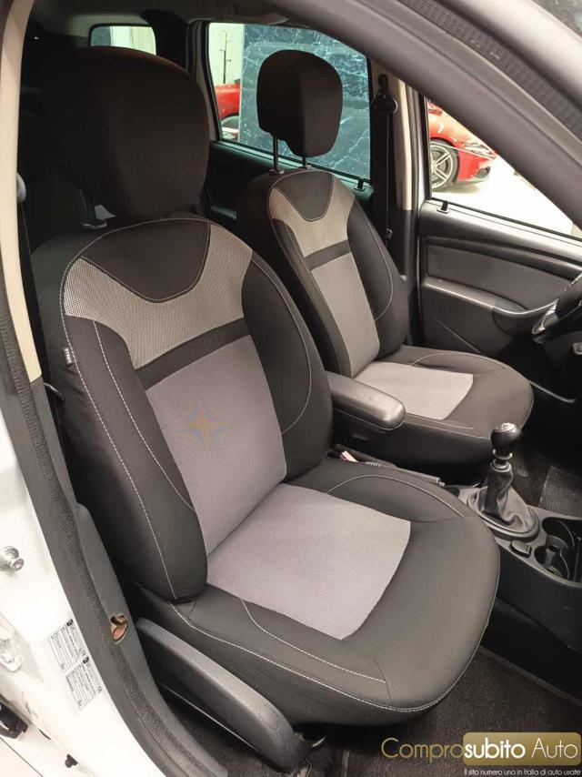 DACIA Duster 1.5 dCi 110CV S&S 4x2 Serie Speciale Lauréate Fami