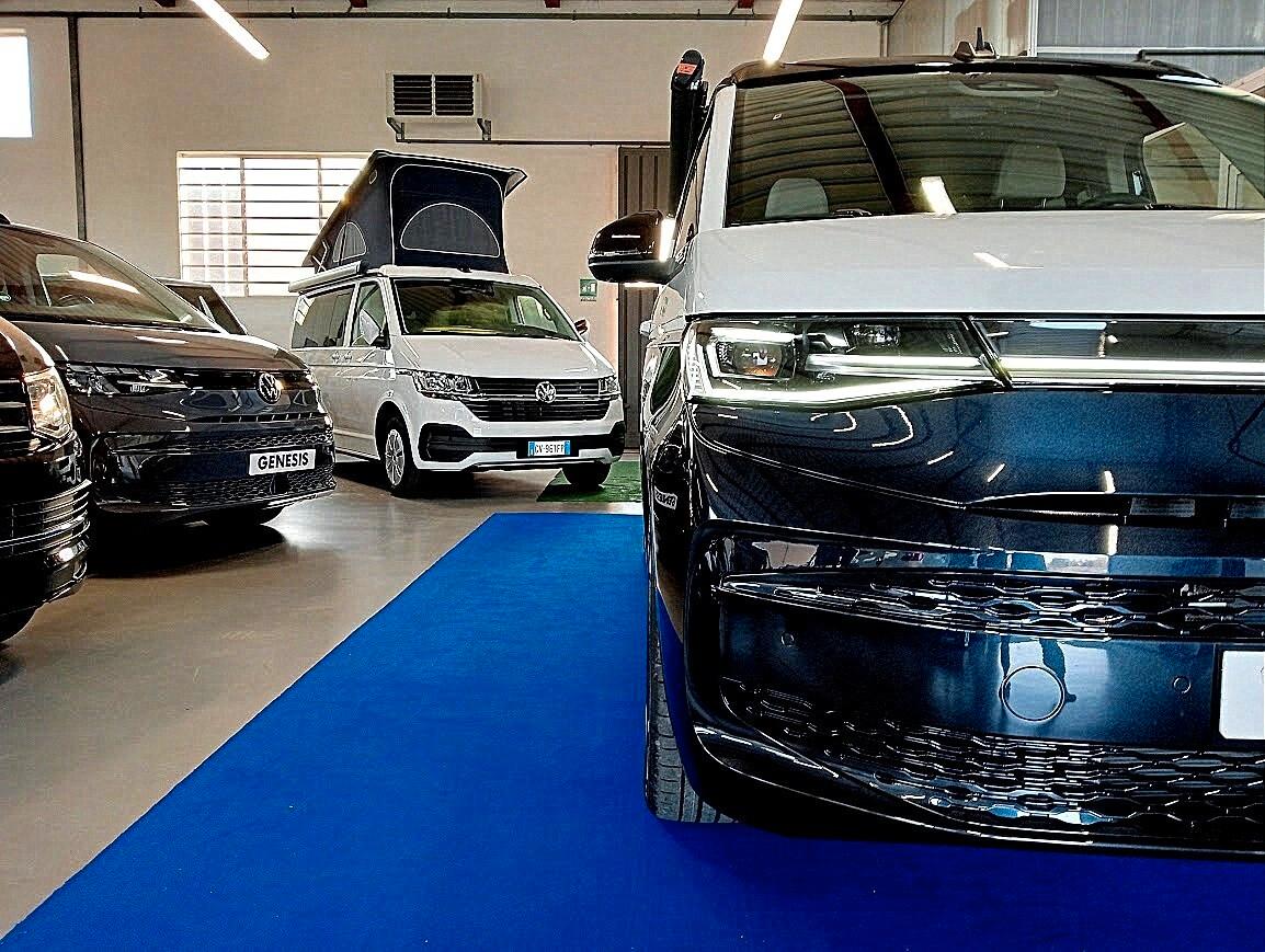 Volkswagen T7 California TRICOLOR TOUR TDI DSG LED 360 *OK 104 E AUTOCARRO*