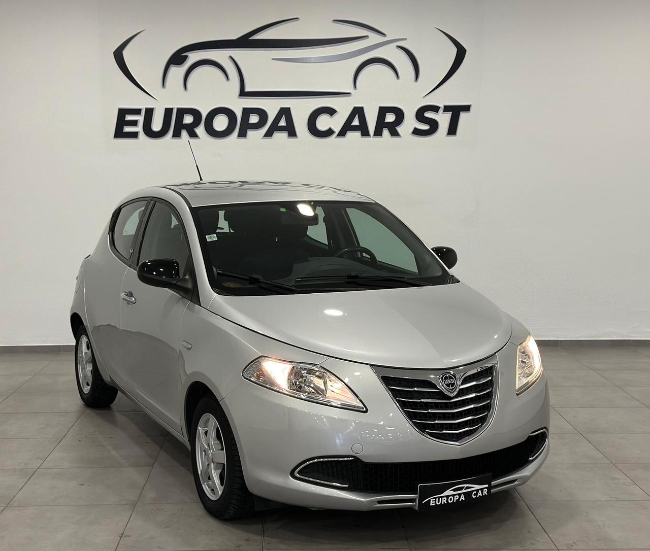 Lancia Ypsilon 1.2 69 CV 5 porte Gold